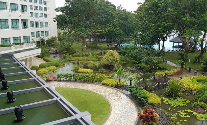 בית מלון כפרי The Pacific Sutera