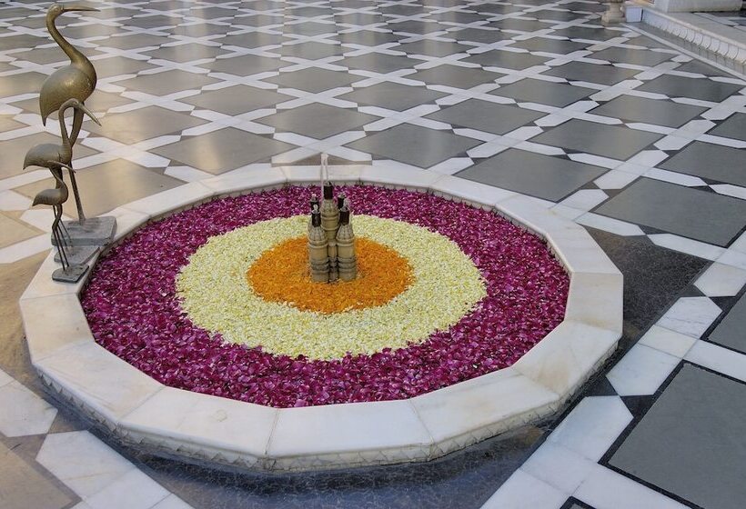 호텔 The Raj Palace