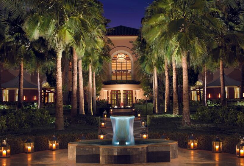 هتل The Ritz-Carlton, Dubai