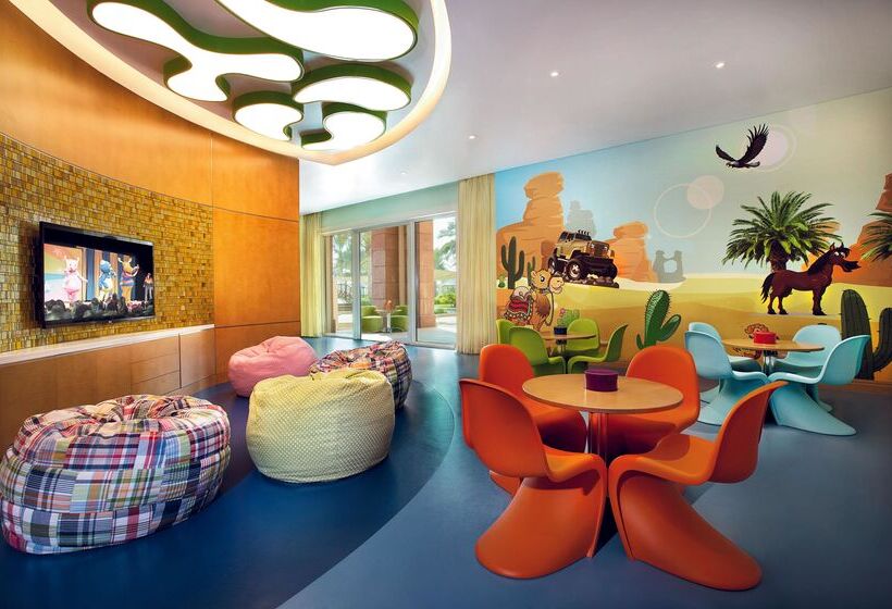 هتل The Ritz-Carlton, Dubai