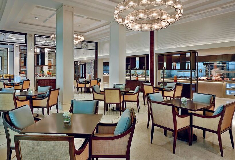 هتل The Ritz-Carlton, Dubai