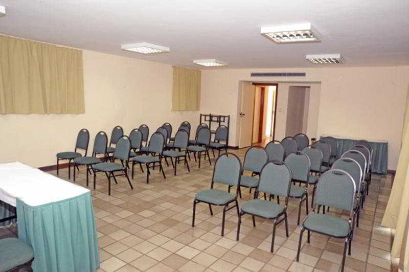 ホテル Travel Inn Pituba Flat