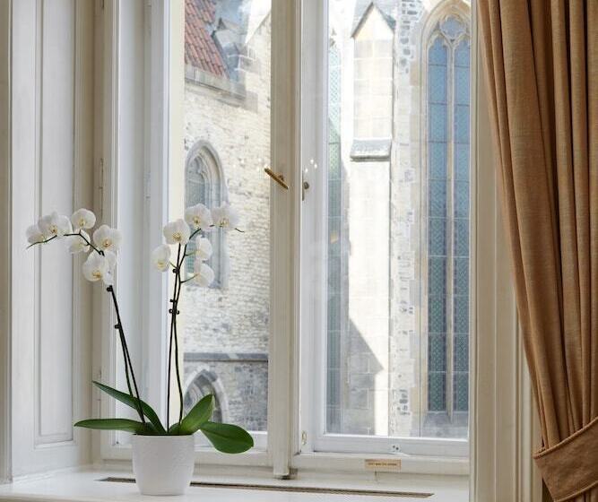 Ventana Hotel Prague