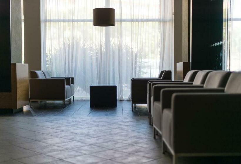 فندق Vila Baleira Porto Santo