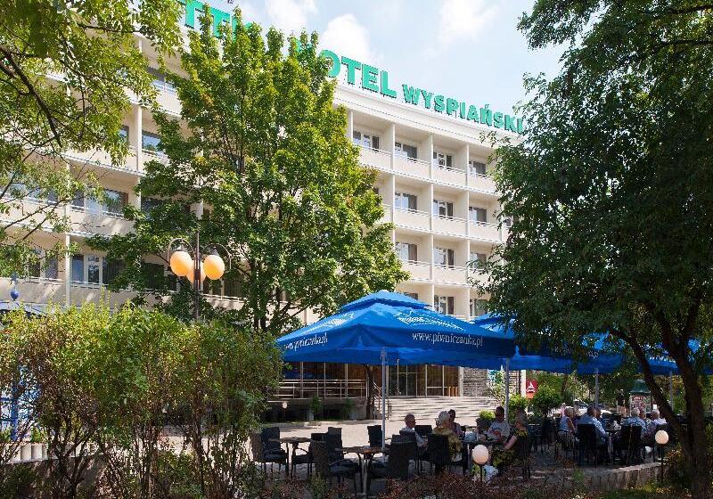 ホテル Wyspiański