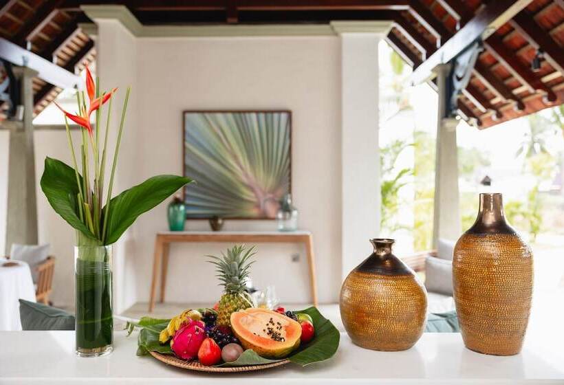 Maradiva Villas Resort And Spa