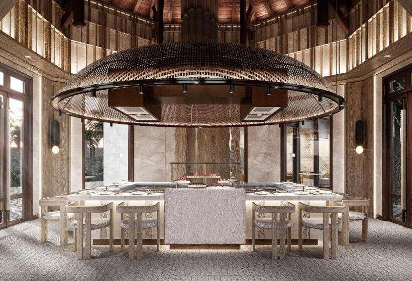 Maradiva Villas Resort And Spa