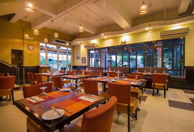 Microtel By Wyndham Batangas