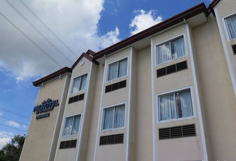 Microtel By Wyndham Batangas