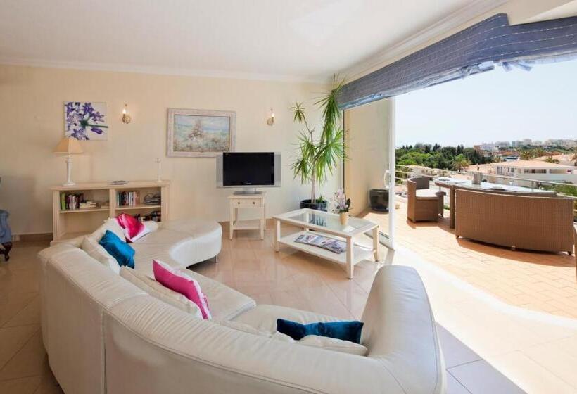 リゾートホテル Vila Castelo Parque