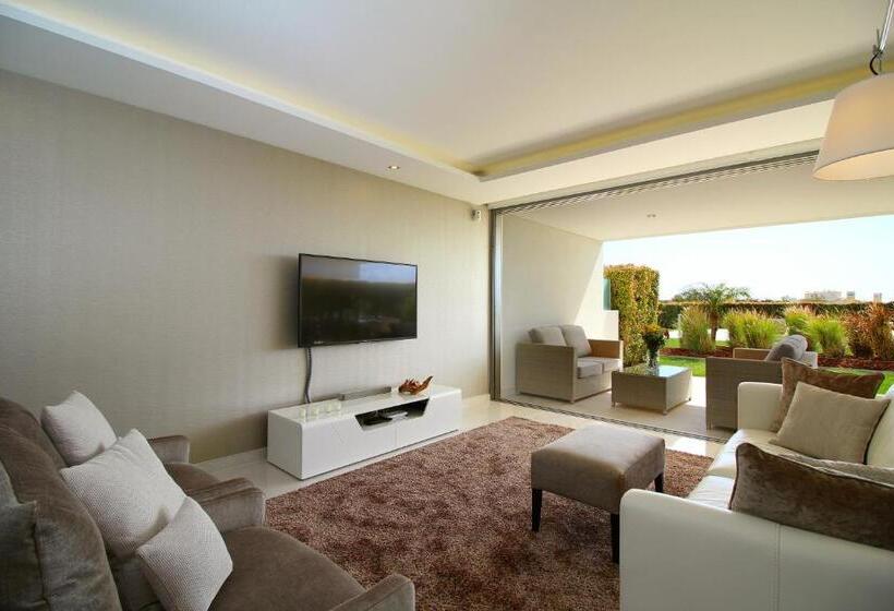 リゾートホテル Vila Castelo Parque