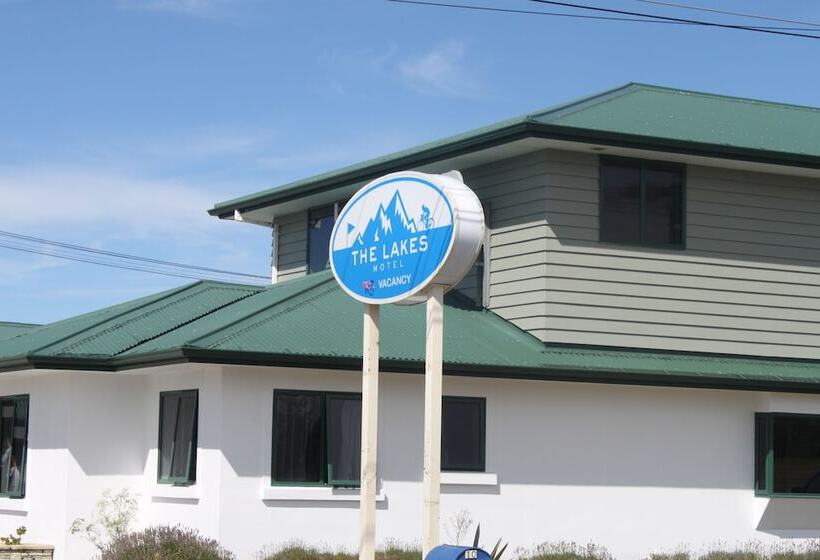 The Lakes Motel