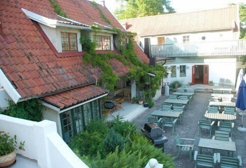 فندق صغير Pensionat Lövängen