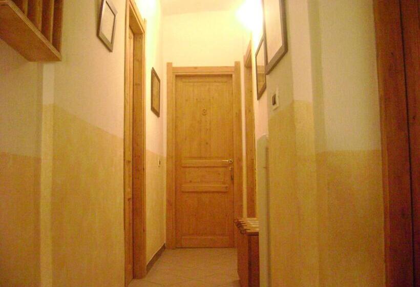 مبيت وإفطار La Finestrella Di Montalto Locanda