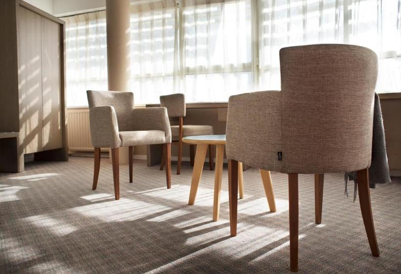 Biarritz Atlantique   Lycée Hotelier   Management School