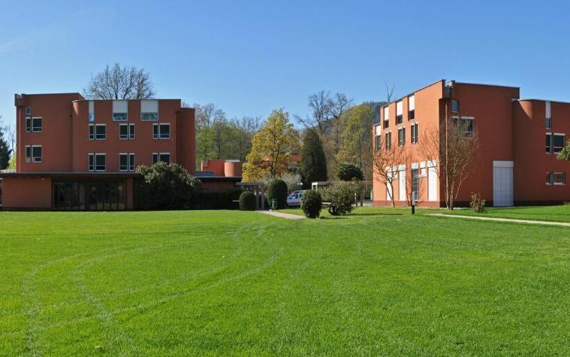 בית מלון כפרי Centro Magliaso