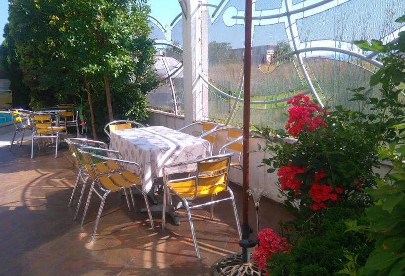 בית מלון כפרי Fresh Family