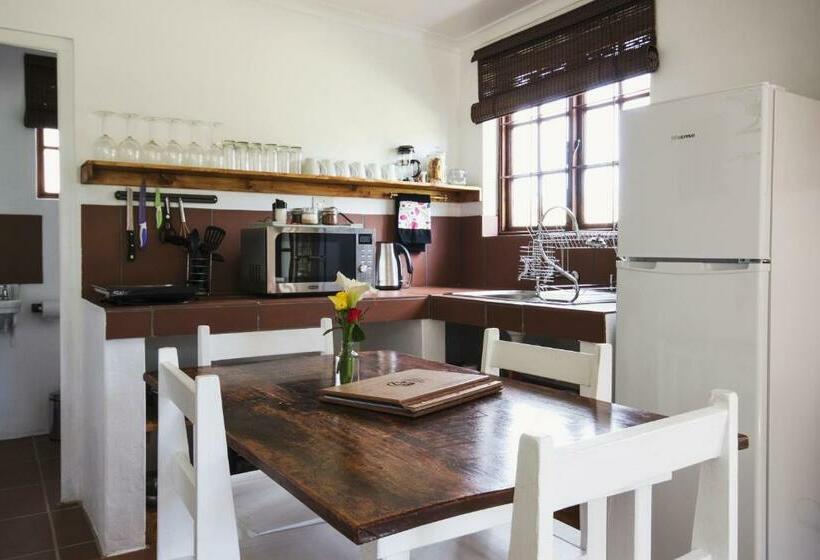 هتل Hermitage Huisies