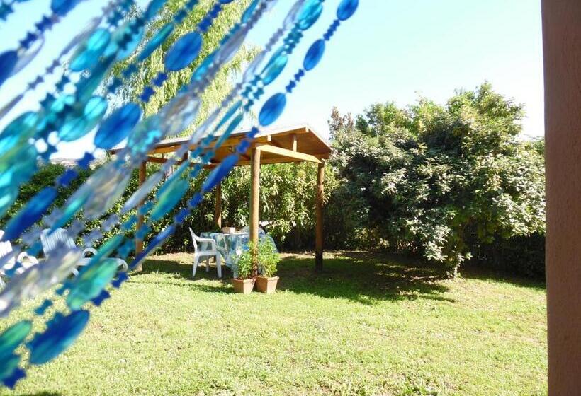 בית מלון כפרי La Casa Rosa