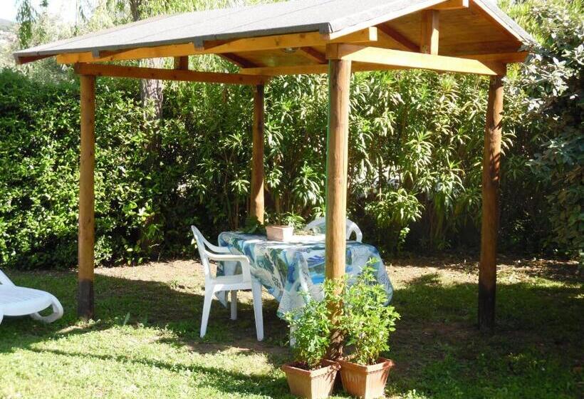 בית מלון כפרי La Casa Rosa