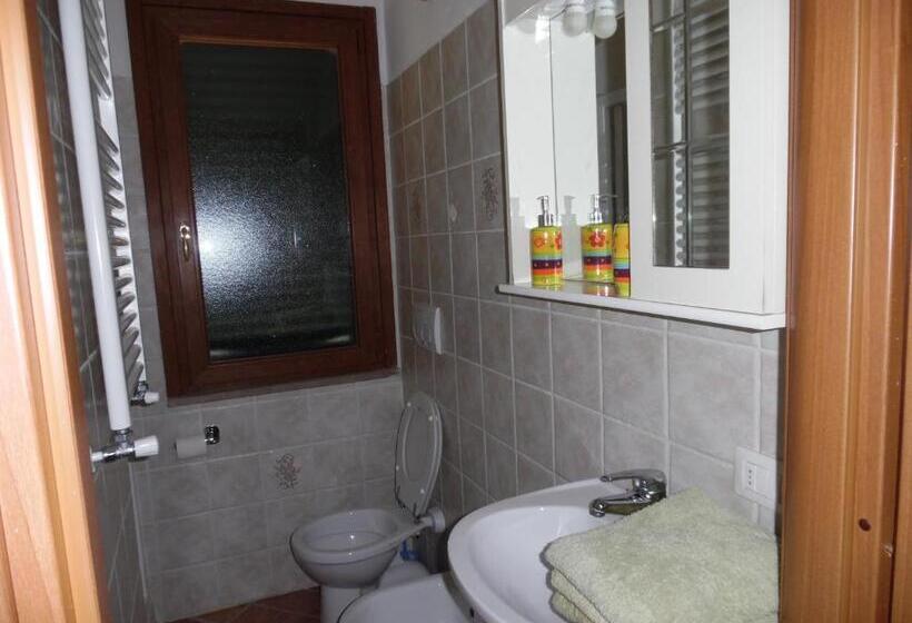 בית מלון כפרי La Casa Rosa