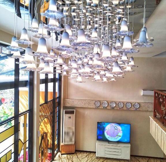 호텔 Mine Home Kebon Kawung