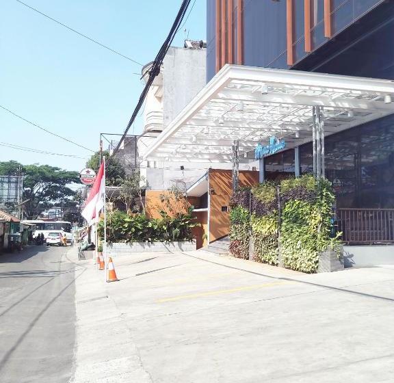 호텔 Mine Home Kebon Kawung