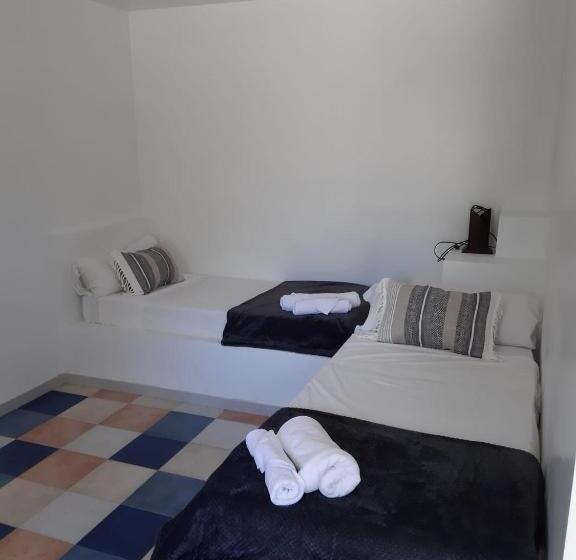 בית מלון כפרי La Marmita De Ahlam