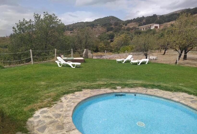 בית מלון כפרי La Marmita De Ahlam