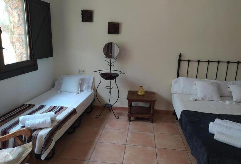 בית מלון כפרי La Marmita De Ahlam