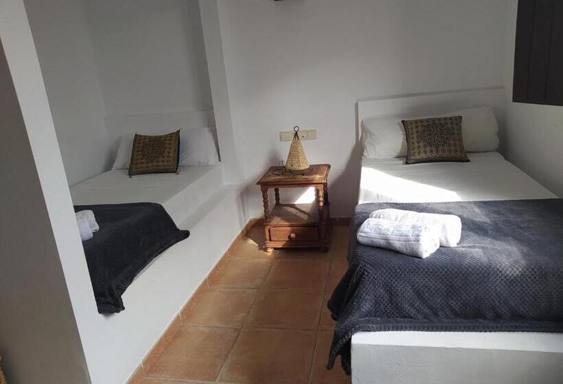 בית מלון כפרי La Marmita De Ahlam