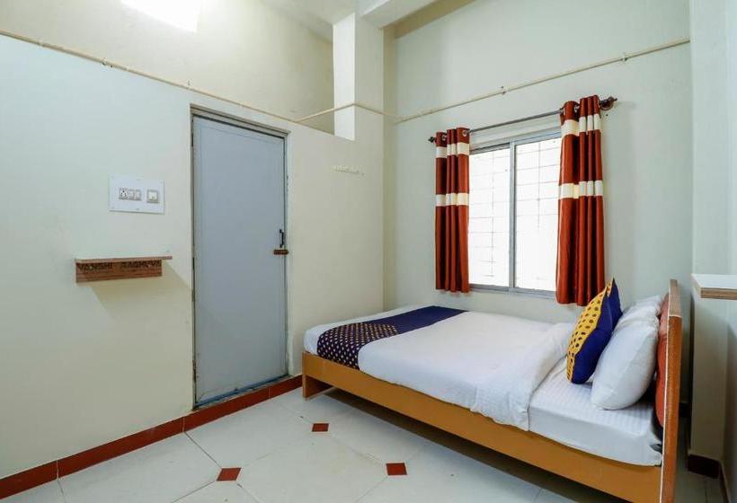 호텔 Spot On 63028 Mukunda Nilaya