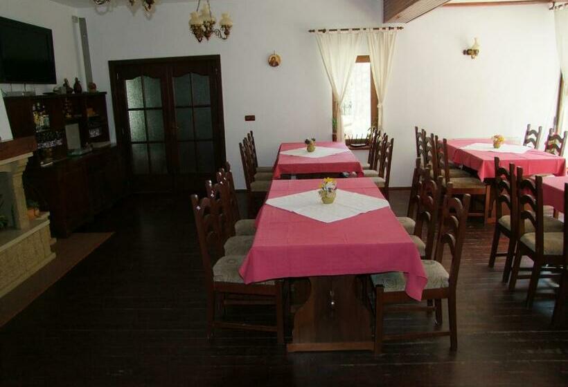 ホテル Vila Ursul