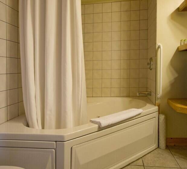 Mackenzie Motel & Cottages