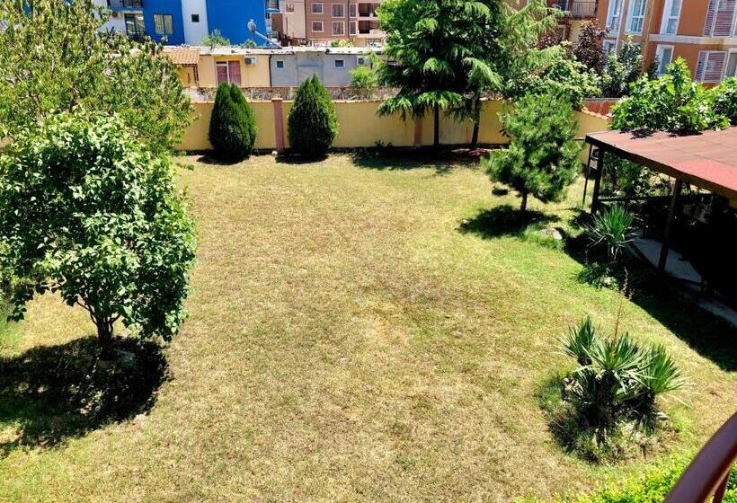 פנסיון Guest House Radiana