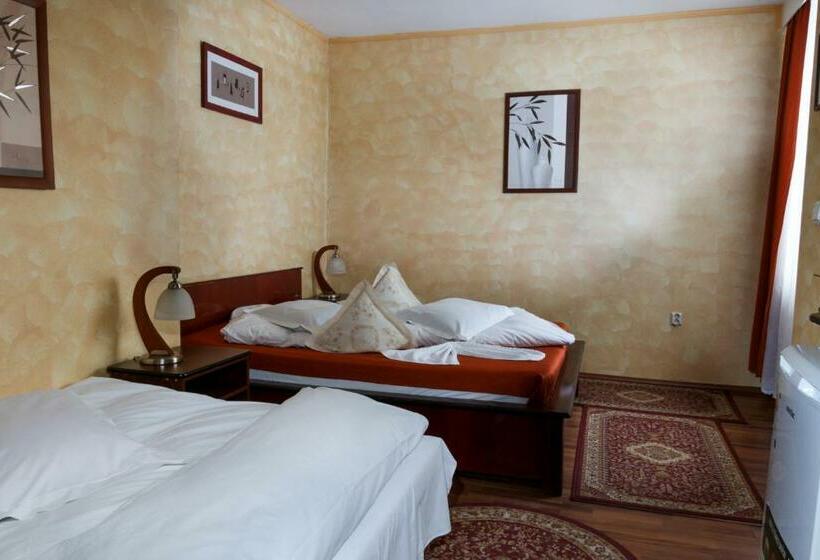 אתר נופש Vila Bratocea