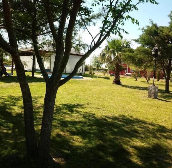 استراحتگاه Termas Sol Y Luna