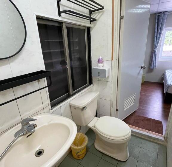 تختخواب و صبحانه 海人生海景民宿cest La Vie