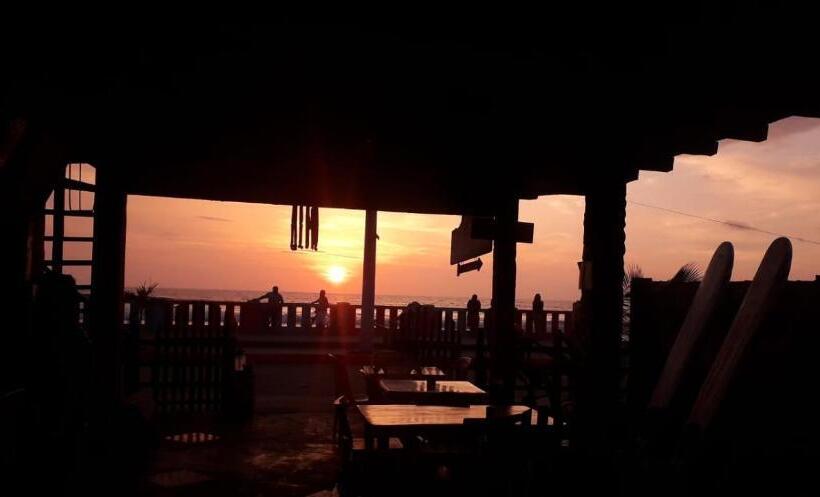 Общежитие Hostal Mirada Al Mar