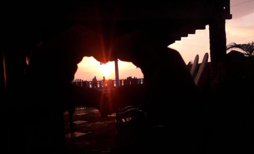 Общежитие Hostal Mirada Al Mar