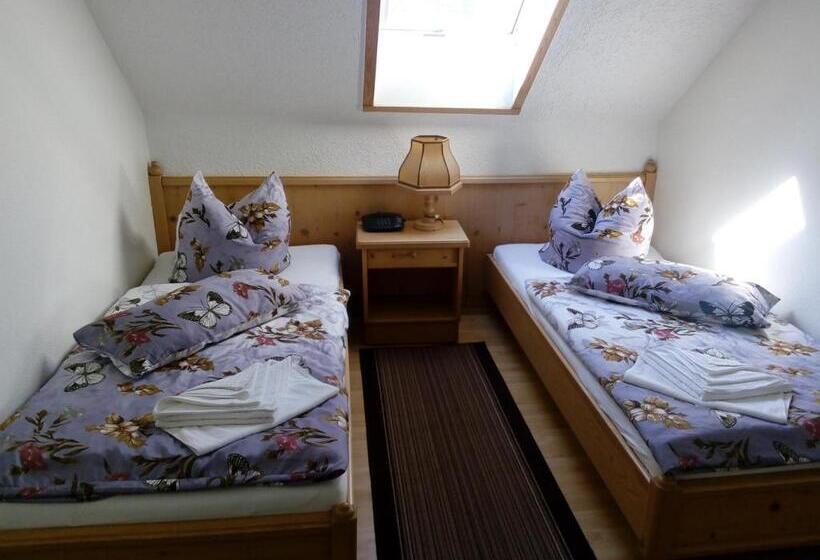 호스텔 Landhotel Eichenkrug