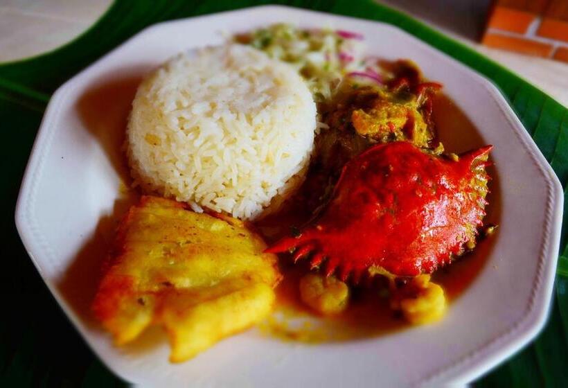 هاستل Posada Hannany