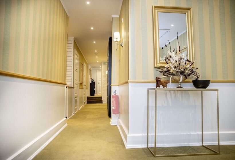 تختخواب و صبحانه Godstedlund