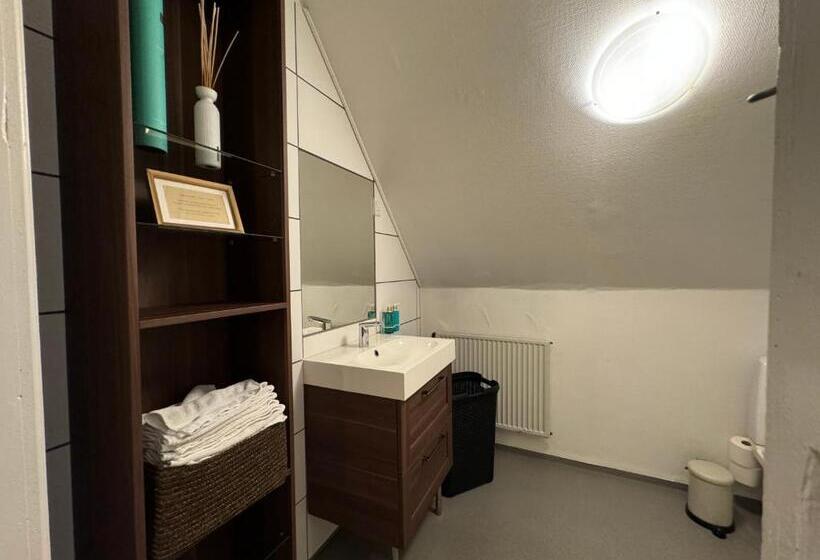 تختخواب و صبحانه Godstedlund