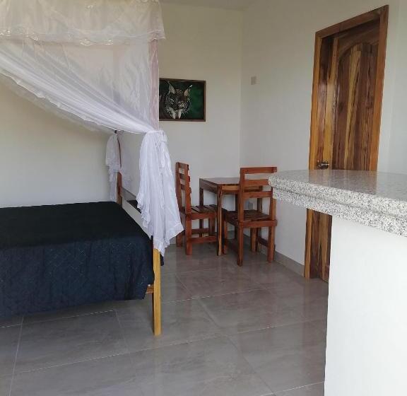 Bed and Breakfast Wipeout Cabaña Restaurant