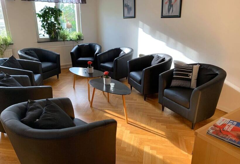 Brålanda Hotell Och Vandrarhem