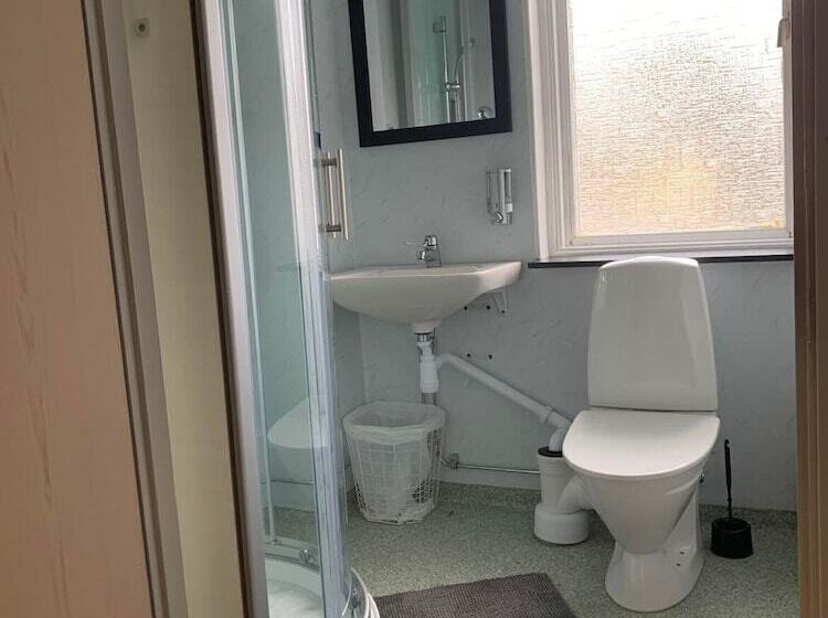 Brålanda Hotell Och Vandrarhem