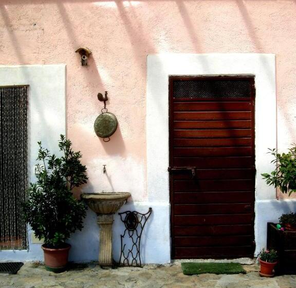 Отель Agrihouse