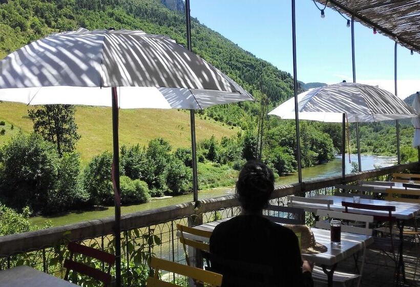 فندق Hôtel Restaurant Le Parisien