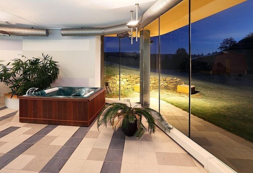 בית מלון כפרי Ostrov